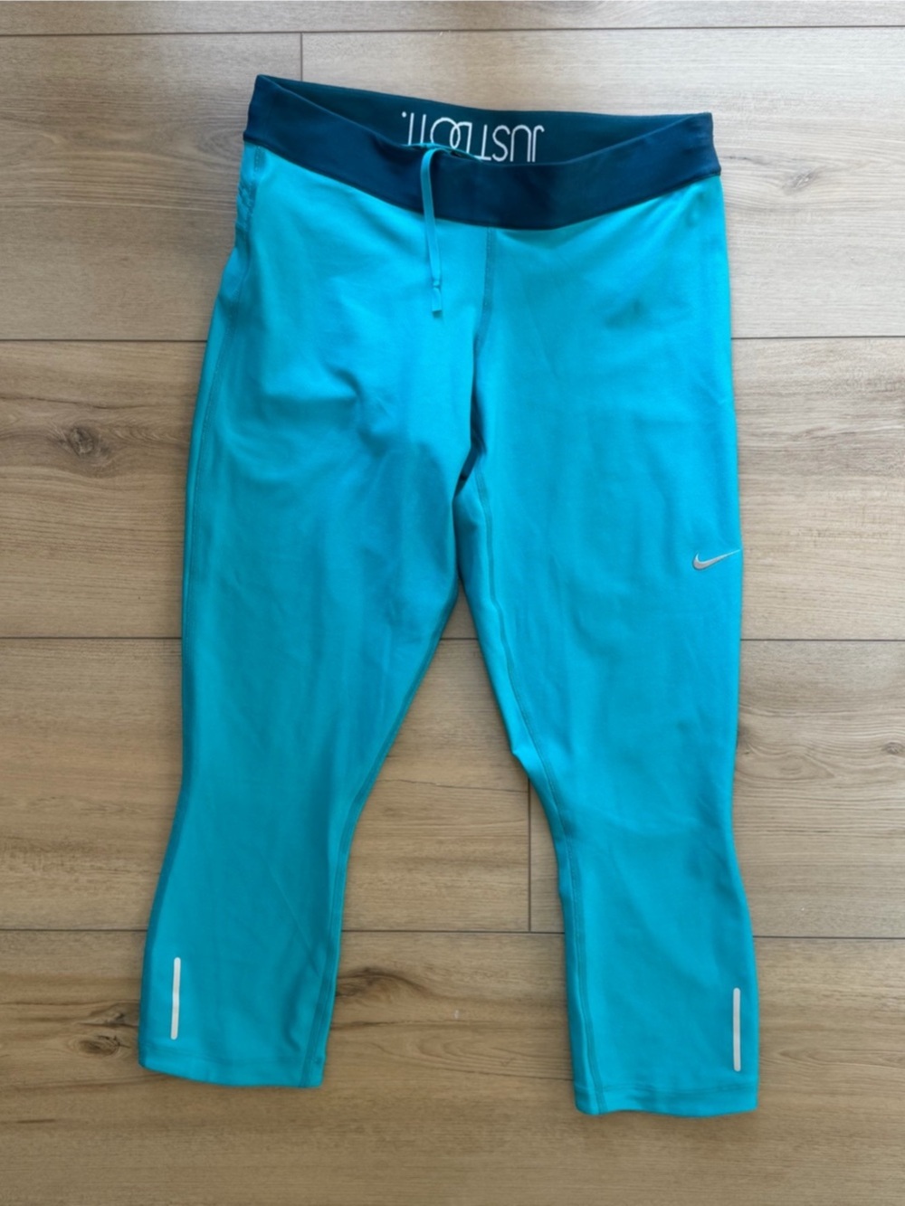 Nike Pro Dri-FIT Just Do It Leggings Medium